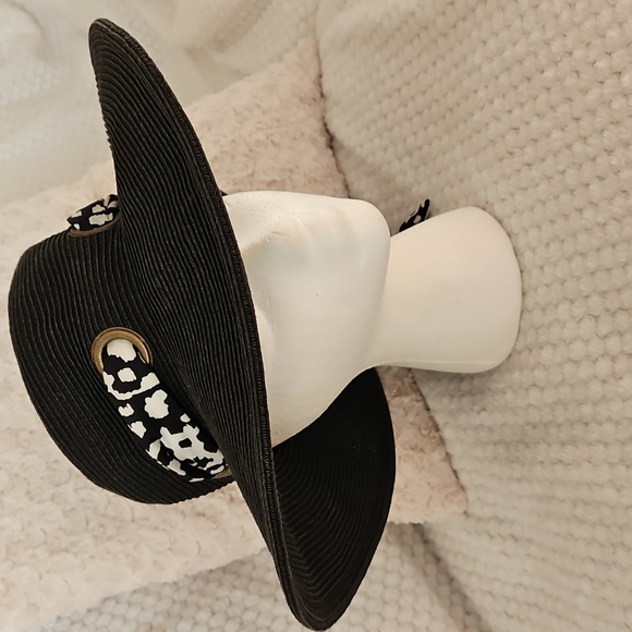 San Diego Hat Company Accessories - San Diego Hat Co Stylish Black and White Women's Sun Hat One SIZE